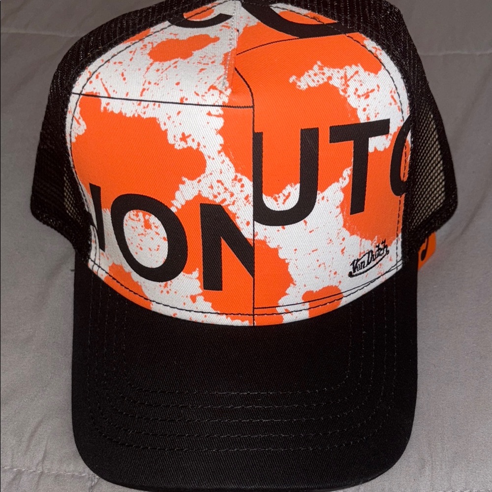 NWT Von Dutch 🧢
